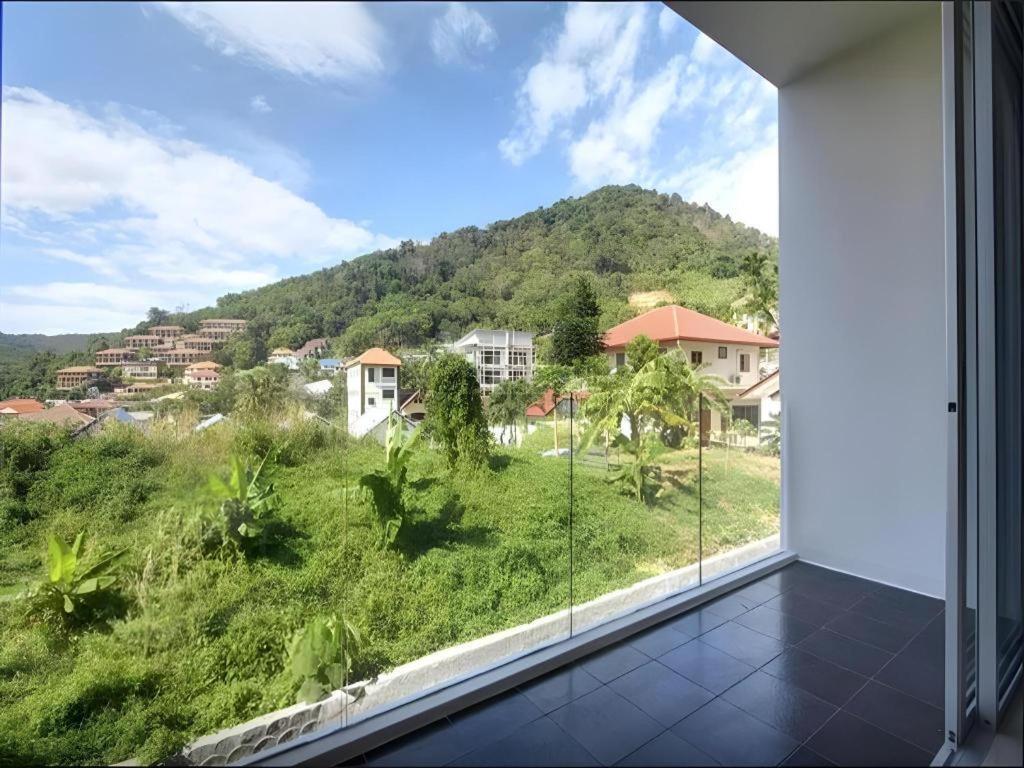Chic Residences At Karon Beach Patong Exterior foto